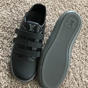 Louis Vuitton Kid Shoe